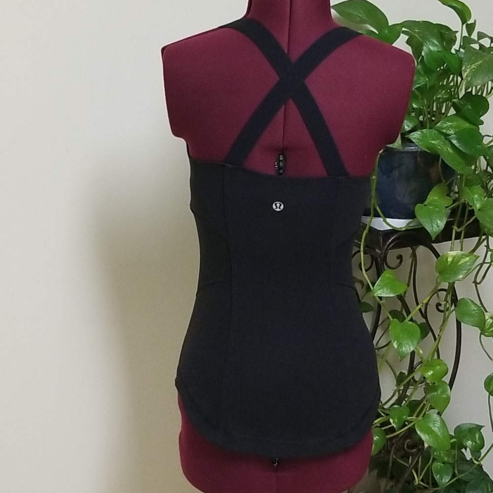 Lululemon Women's Sleeveles Size 4